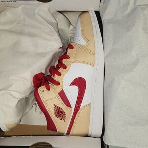 Air Jordan 1's ‼️FREE NIKE Joggers